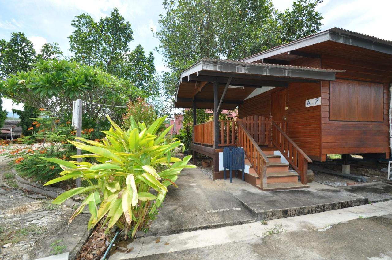 Mae Chaem Hotel And Resort Buitenkant foto